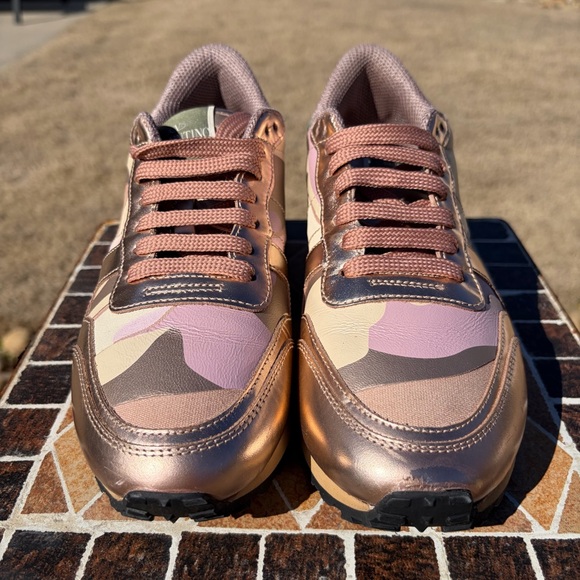 Valentino Garavani Rockrunner Leather & Suede Camouflage Sneakers Size 37.5 - Picture 6 of 11